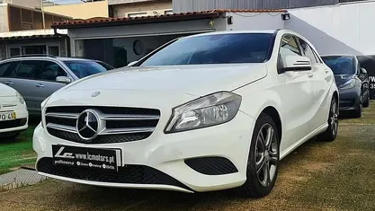 Usado Mercedes A180 109 HP (80 kW) 2015 Branco