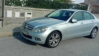 Usado 2009 Mercedes C250 Sedan | € 8.900 (Super Preço)