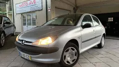 Cinza prata Usado 2002 Peugeot 206 | € 3.250 (Preço justo)