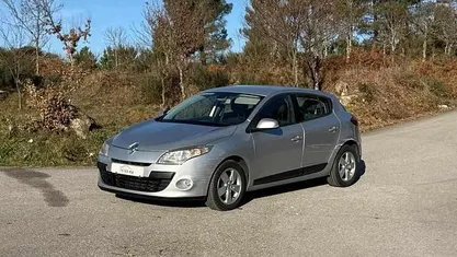 Usado 2009 Renault Mégane III Citadino | € 4.500 (Bom preço)