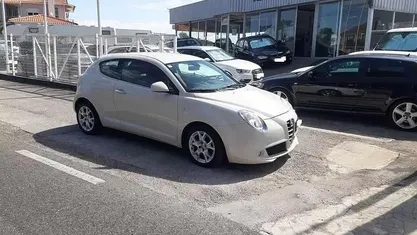 Branco Usado 2013 Alfa Romeo MiTo Distinctive Citadino | € 8.000 (Preço justo)