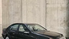 Cinzento Usado 2000 Mercedes C180 Sedan | € 4.250 (Preço justo)