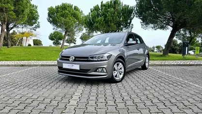 Cinzento Usado 2018 VW Polo Citadino | € 12.500 (Preço justo)