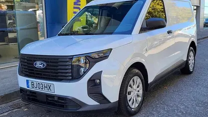 Usado Ford Transit 100 HP (73 kW) 2024