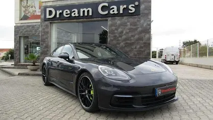 Usado Porsche Panamera 462 HP (339 kW) 2018