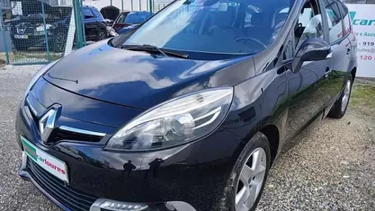 Usado Renault Grand Scénic III Dynamique 110 HP (80 kW) 2013 Preto Monovolume