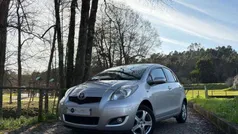 Cinzento Usado 2010 Toyota Yaris | € 6.950 (Preço justo)