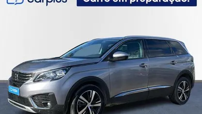 Usado Peugeot 5008 Allure 130 HP (95 kW) 2019 Cinza SUV