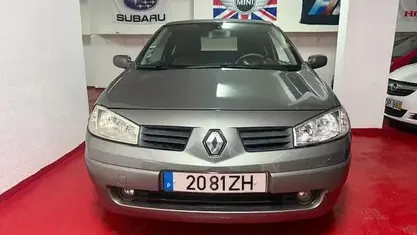 Usado Renault Mégane II 100 HP (73 kW) 2004 Cinza escuro Citadino