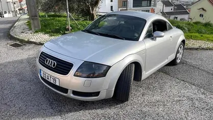 Usado Audi TT 180 HP (132 kW) 1999 Cinzento Coupé