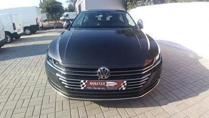 Cinza escuro Usado 2019 VW Arteon Elegance Sedan | € 26.650 (Preço justo)
