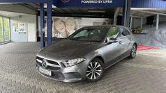 Cinza Usado 2020 Mercedes A180 Style Sedan | € 24.980 (Bom preço)