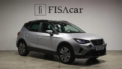 Cinza Usado 2023 Seat Arona Style SUV | € 16.900 (Preço justo)