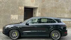 Preto Usado 2020 Porsche Cayenne SUV | € 80.000 (Preço justo)