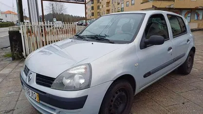 Usado 2004 Renault Clio II | € 3.299 (Preço justo)