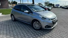 Cinzento Usado 2019 Peugeot 208 Citadino | € 11.990 (Preço justo)