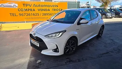 Branco Usado 2021 Toyota Yaris Hybrid | € 19.950 (Preço justo)