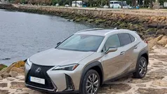 Cinzento Usado 2023 Lexus UX SUV | € 46.000 (Preço justo)