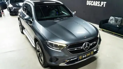 Cinzento Usado 2022 Mercedes GLC300e | € 53.900 (Super Preço)