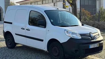 Usado Renault Kangoo Business 75 HP (55 kW) 2017 Branco Sedan