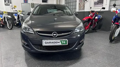 Usado Opel Astra Cosmo 110 HP (80 kW) 2016 Cinzento Carrinha