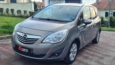 Cinzento Usado 2011 Opel Meriva Monovolume | € 6.950 (Preço justo)