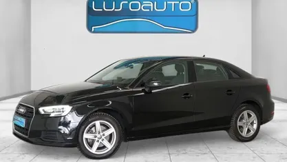 Usado Audi A3 Business 116 HP (85 kW) 2018 Preto Sedan