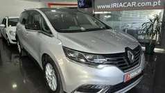 Cinza prata Usado 2016 Renault Espace Zen Monovolume | € 17.450 (Preço justo)