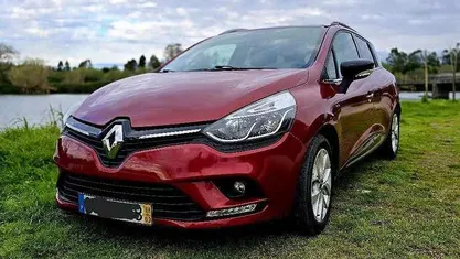 Vermelho Usado 2019 Renault Clio GrandTour Carrinha | € 11.000 (Preço justo)