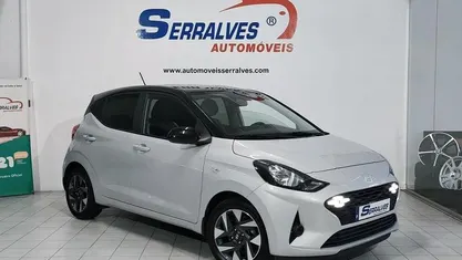 Cinzento Usado 2023 Hyundai i10 Citadino | € 17.900 (Preço justo)