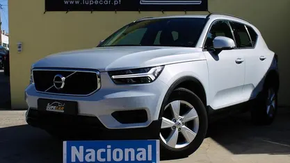Usado 2022 Volvo XC40 Momentum SUV | € 28.950 (Preço justo)