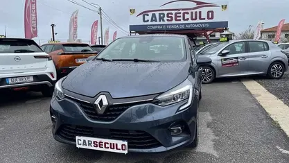 Usado Renault Clio IV 100 HP (73 kW) 2019 Cinzento