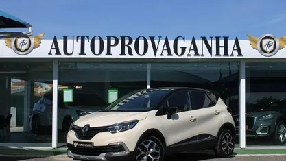 Usado Renault Captur 110 HP (80 kW) 2019 Bege SUV