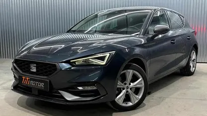 Cinzento Usado 2021 Seat Leon Citadino | € 23.950 (Preço justo)