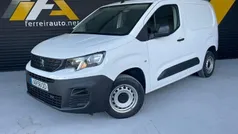 Branco Usado 2022 Peugeot Partner Premium Monovolume | € 13.900 (Bom preço)