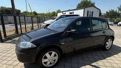 Usado 2005 Renault Mégane II Dynamique Sedan | € 2.900 (Preço justo)