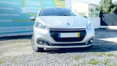 Cinzento Usado 2018 Peugeot 208 Citadino | € 9.500 (Preço justo)
