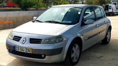 Cinzento Usado 2005 Renault Mégane II Dynamique Citadino | € 2.990 (Bom preço)