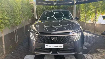 Usado 2024 Peugeot 3008 Allure SUV | € 32.500 (Bom preço)