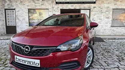 Vermelho Usado 2020 Opel Astra GS Line Citadino | € 15.500 (Preço justo)