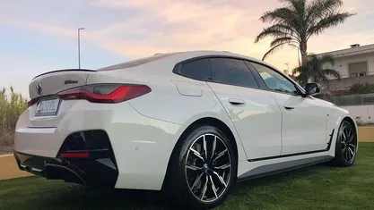 Usado BMW i4 400 kW (544 HP) 2022 Branco Sedan