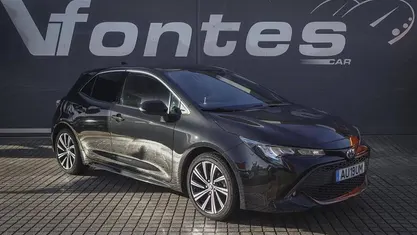Preto Usado 2022 Toyota Corolla | € 23.880 (Preço justo)