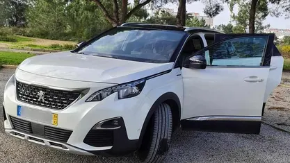 Branco Usado 2018 Peugeot 5008 GT-line Sedan | € 17.000 (Preço justo)