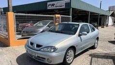 Cinzento Usado 2002 Renault Mégane II Coupé | € 2.750 (Preço justo)