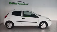 Branco Usado 2010 Renault Clio II Citadino | € 5.999 (Preço justo)