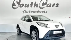 Branco Usado 2023 Toyota Aygo Limited Citadino | € 14.790 (Preço justo)
