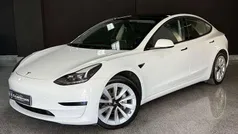 Branco Usado 2022 Tesla Model 3 Sedan | € 28.900 (Bom preço)