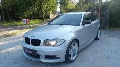 Cinzento Usado 2011 BMW 118 Citadino | € 13.000 (Preço justo)