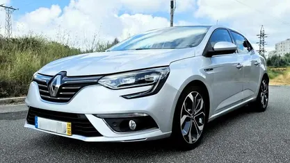 Usado 2018 Renault Mégane IV Sedan | € 11.750 (Preço justo)