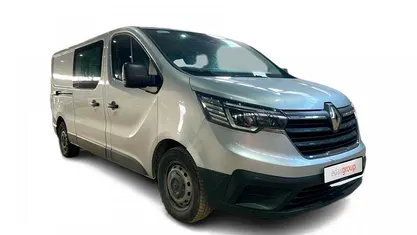 Cinza Usado 2022 Renault Trafic Monovolume | € 26.990 (Preço justo)